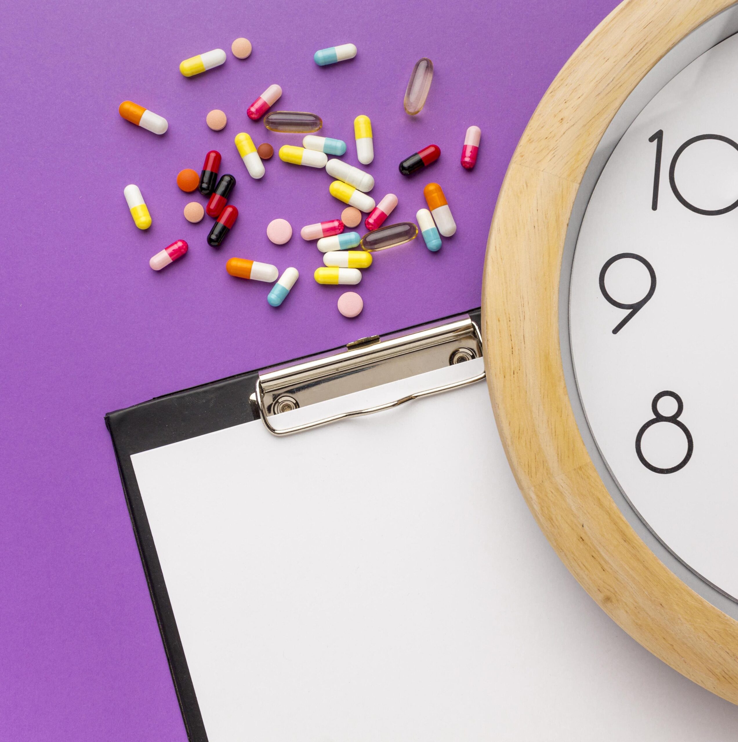 medication-time-with-clipboard-desk